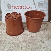 14 cm Soparco pot / 14 cm Pots with foot / good drainage / pottenhandel Machinehandel