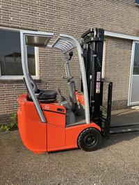 BT C3E100 compacte heftruck 