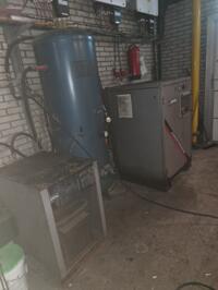 zware compressor 15 PK met drukvat en droger