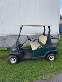 Clubcar Golfkar 2011 met benzine motor €2750,- ex 