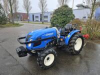 New Holland Boomer 55 met 146 h & diversen aanbouwdelen